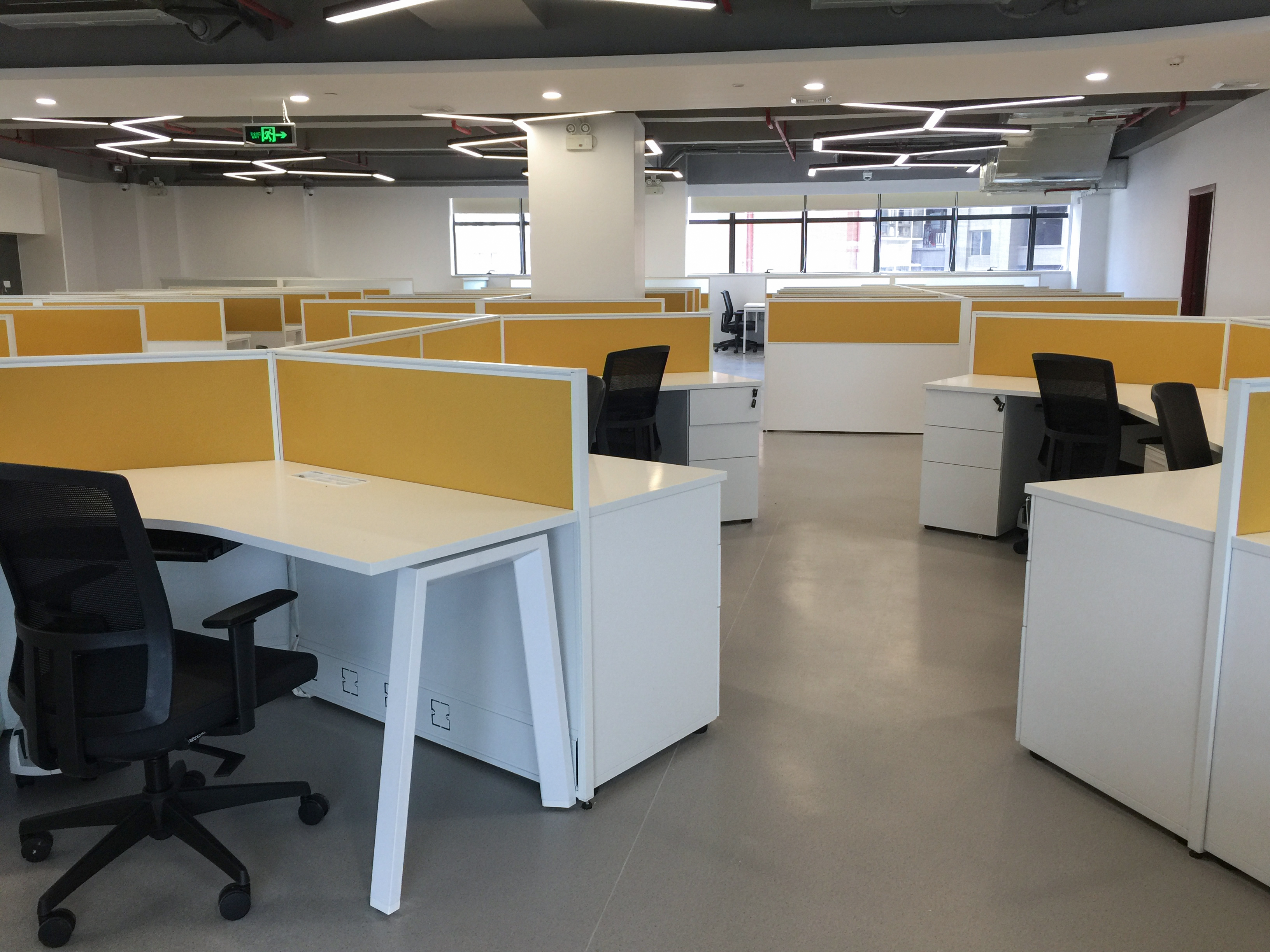 Modernizing Workspace Efficiency for China Construction Bank Zhongshan Branch — 3
